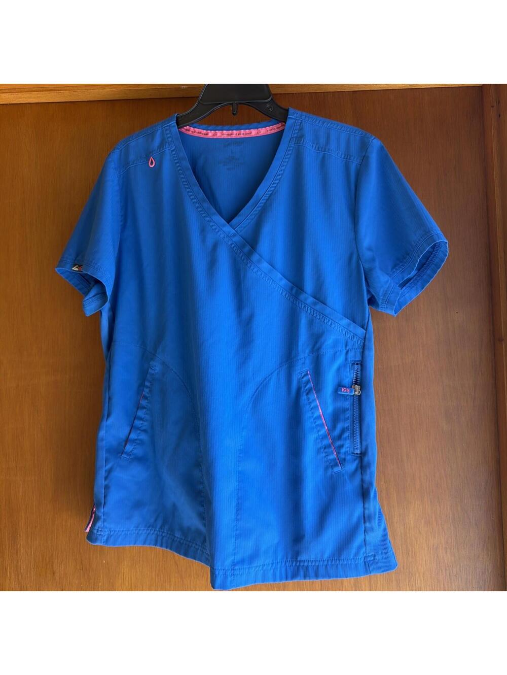 Womens Koi Lite "Dolly" Blue SS Cotton/Spandex  Scrub Top Size Large
